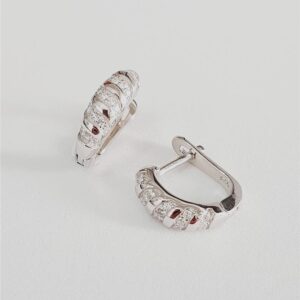 Brinco Prateado  C/Banho De Rodio Crav. Zirc Branca Curvo Frente Argola 15x14mm